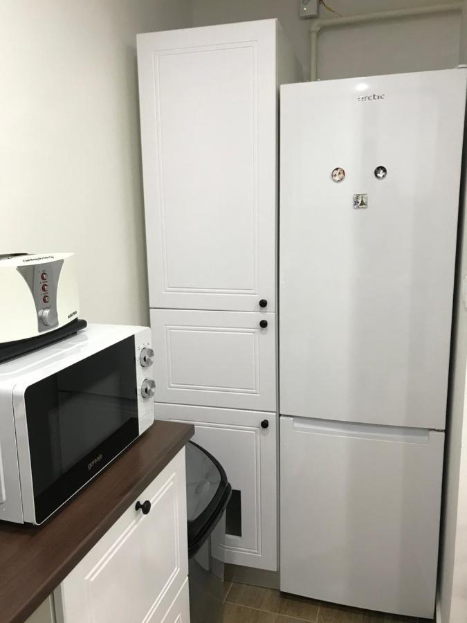 Comfy Apartment - Free Private Parking,Ac,Wi-Fi Карей Екстериор снимка